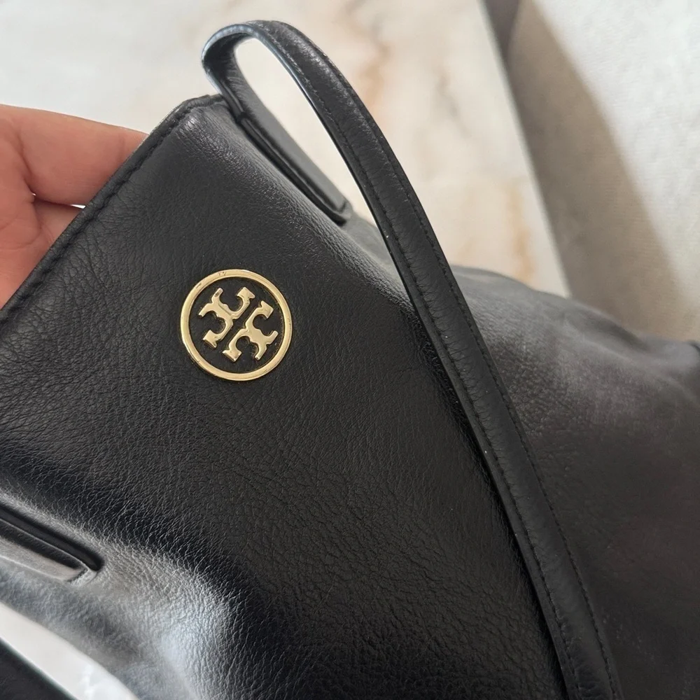 Tory Burch Michelle Leather Black Tote Bag Gold Logo - Picture 13 of 14